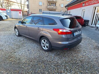 Ford Focus 1.0E.B 74KW Servisní kniha, Klimatizace , Kombi - 10