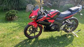 Honda CBR 125r - 10