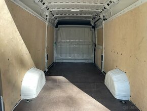 Peugeot Boxer, 1 majitel ČR. Ložná plocha 4m. Rv 2021 - 10