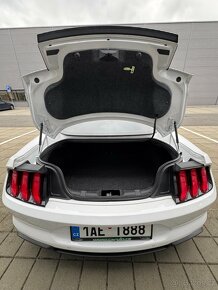 Ford Mustang 2.3i 233kW Automat rv.2021, Najeto 79 tis km - 10