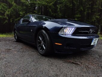 Ford Mustang 2011 6MP - 10