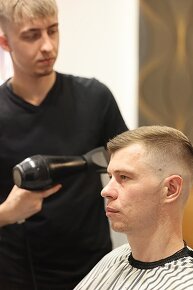 Přijmu holiče do zavedeného Barber shopu - 10