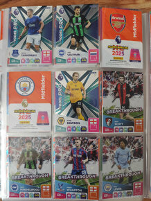 Fotbalové kartičky Panini Premier League 2025 - 10