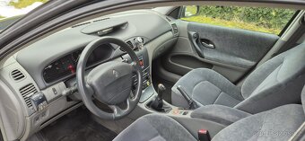 Renault Laguna 1.8 16V hatchback - 10