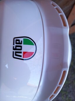 AGV - 10