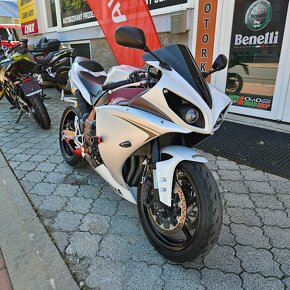 Yamaha YZF-R1, BIG BANG, ČR, najeto 19.965 km, nové pneu - 10