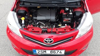 Toyota Yaris 1.0i rv 2013/10 koupeno v ČR servisní kniha - 10