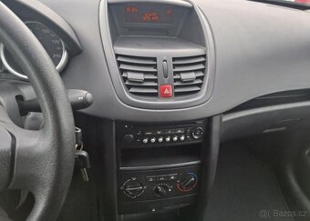 Peugeot 207 1,4 HDI 70 k Urban nafta manuál 50 kw - 10