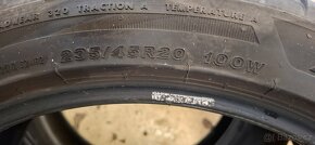 235/45 R20 - 10