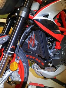 MV Agusta Dragster 800 RC SCS MY21 - 10