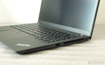 Lenovo ThinkPad X13 G3 / Top stav - 10