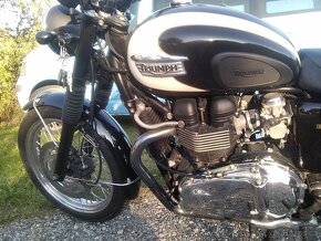 Triumph Bonneville T100 - 10