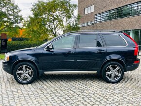 Volvo XC90 2.4 D5 136KW 4x4 AUTOMAT 1.MAJITEL - 10