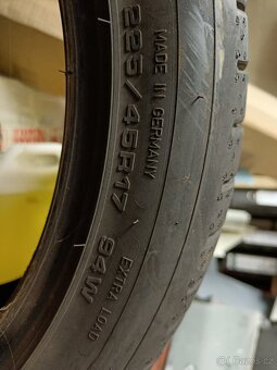 Dunlop 225 45 17 letní 6mm - 10