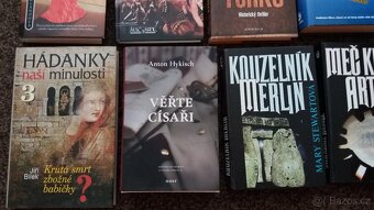 Různé knihy-historické, drama, thrillery, romány, bestselery - 10