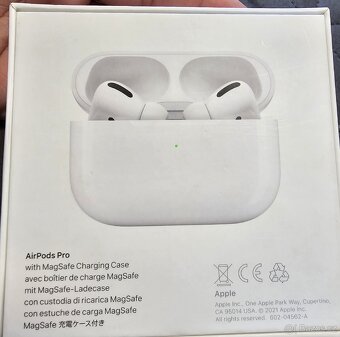 Originál Apple AirPods MLWK3TY/A - 10