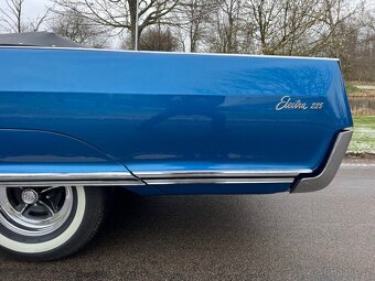 1966 Buick Electra 225 Convertible - 10