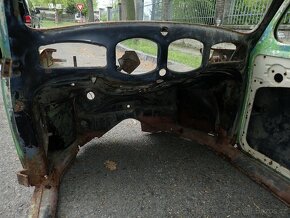 Prodám karoserii vw brouk brezel, půleňák, rok 1951 (149t.) - 10