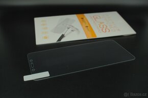 Tvrzené sklo pro starší Xiaomi / Redmi - 10