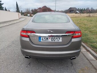 Jaguar XF 2.7 V6 152kw alu 20 217500km - 10