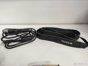 Fujifilm FinePix X20 - 10