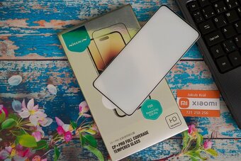 Tvrzené sklo Nillkin pro Xiaomi, Redmi nebo Poco - 10