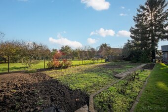 Prodej bytu 2+1 55 m2 se zahradou 280 m2 a garáží v Újezdu u - 10