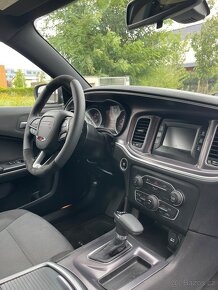 Dodge Charger 3,6 V6 218kw rok 2016 NEBOURANÉ. - 10