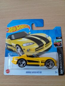 Hot Wheels - 10