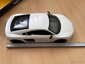 Audi R8 RC model 1:14 od Rastar - 10