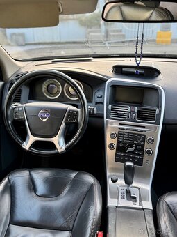 Volvo XC60 2.4D 4x4 151kw AUTOMAT NAVIGACE SERVISKA - 10