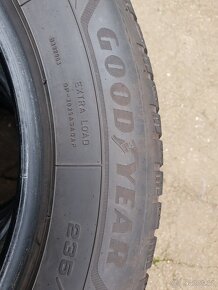 235/55 r17 103V XL Goodyear UltraGrip Performance 3 - 10