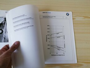 BMW E32 750iL - Presse - složky pro novináře - rarita - 10