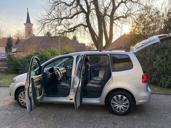 VW Touran 1.2 TSI 77 KW MATCH nové rozvody 7 míst - 10