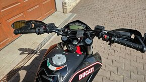 Ducati Hypermotard 796 - 10