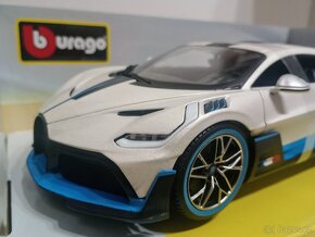 1:18 BUGATTI BOLIDE a DIVO, PORSCHE 911 GT3 RS 4.0, Bburago - 10