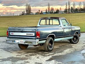 1987 Dodge D150 Custom 5.2 V8 - 10