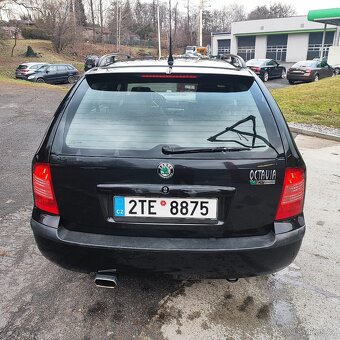 Škoda Octavia 1.8t RS Combi,  218 000 km, Spider - 10