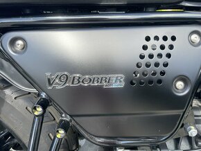 Moto Guzzi V9 Bobber 2022 - TOP stav - 10