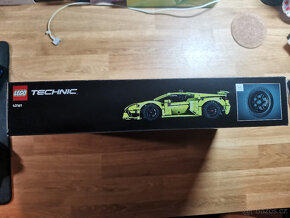 A55 LEGO Technic 42161 Lamborghini Huracan - 10