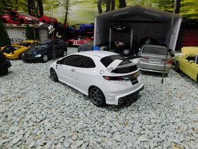 model auta Honda Civic CRX /Civic typeR FN2 Otto mobile 1:18 - 10