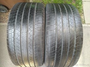 Prodám 2 pěkné letní gumy Michelin 295/40 R20 - 10