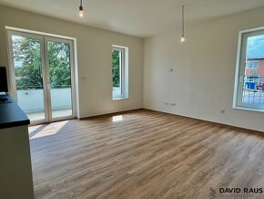 Pronájem bytu 2+kk (87 m2) s terasou a  parkovacím stáním, u - 10