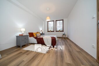 Prodej nemovitosti se 4 bytovými jednotkami - 228 m2 - Kujav - 10