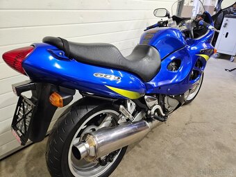 Suzuki GSX 600 F - 10