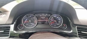 NEBOURANÝ VW TOUAREG 3.0TDI Orig.125t.km SERVISKA - 10