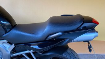 Yamaha FZ6 N / nová STK / nové pneu / ABS / zimní cena - 10