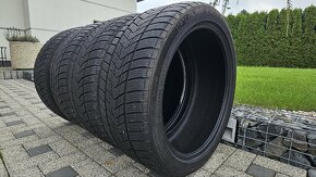 PNEU 255/40 R 20 zimni 7-8  mm - 10