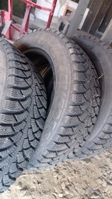 185/60 R 15 zimní pneu Vraník 3 kusy cca7- 8 mm - 10