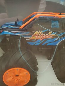 RC auto Alligator - 10